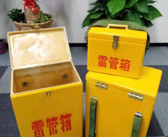 盘龙玻璃钢雷管箱有哪些特点